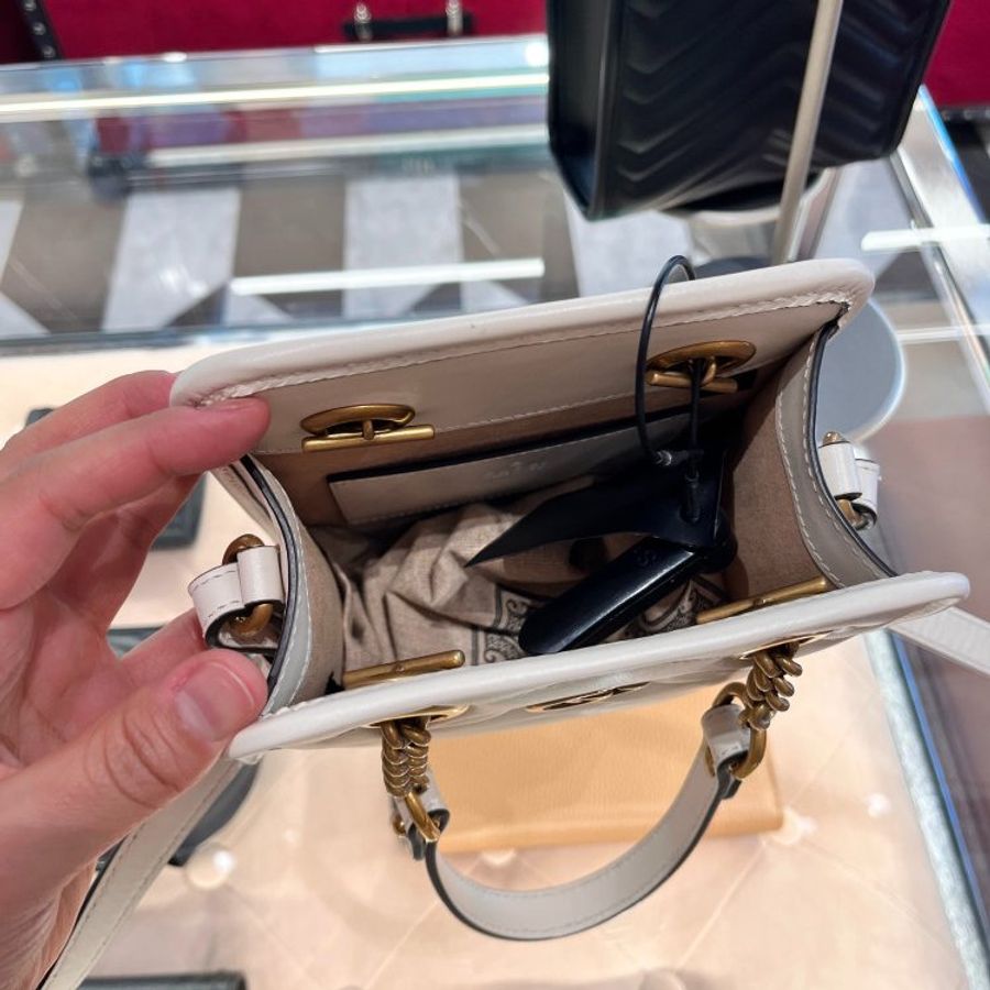 Gucci 696123 GG Marmont 绗缝肩背迷你購物包/手機包 白色《2024季度新品》-2