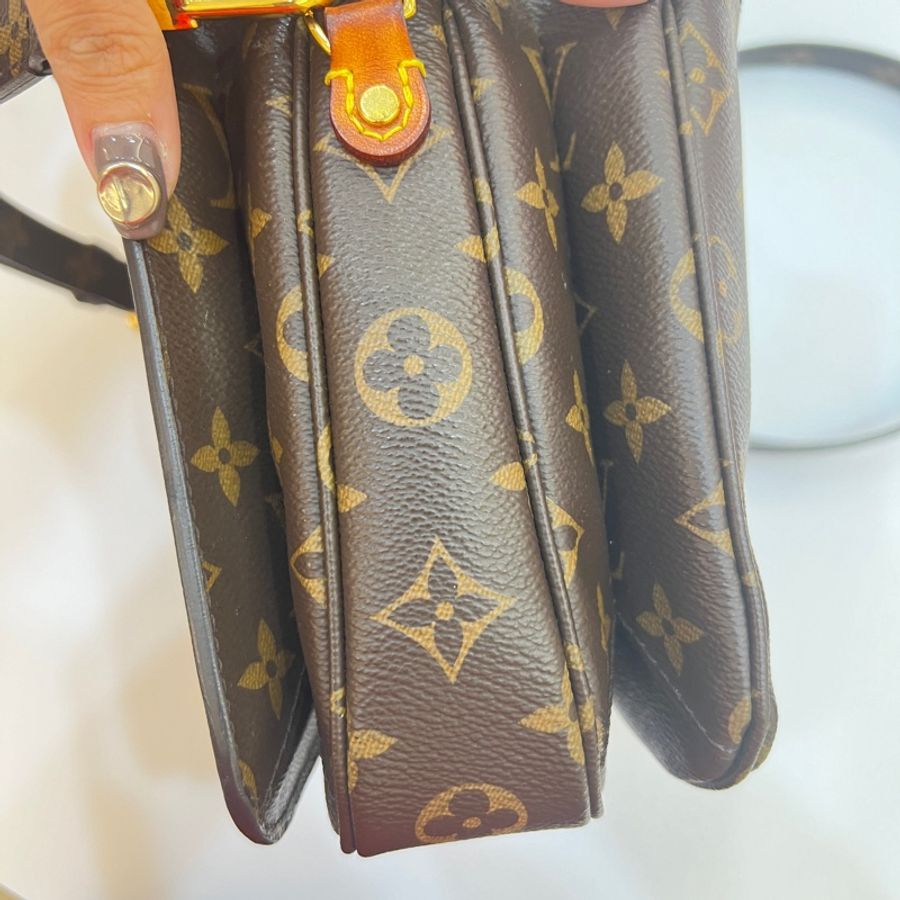 LOUIS VUITTON Pochette Metis 老花郵差兩用包 M44875-12