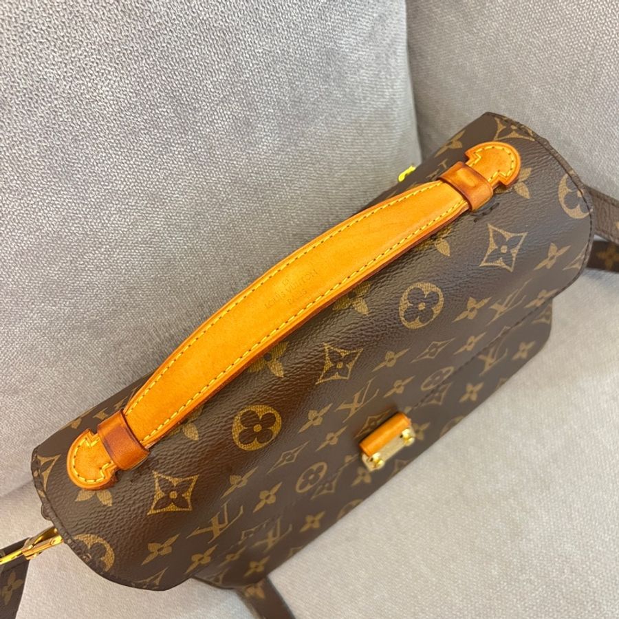 LOUIS VUITTON Pochette Metis 老花郵差兩用包 M44875-15
