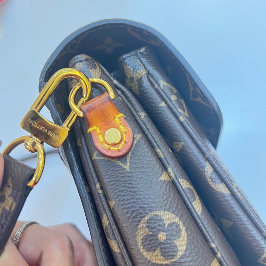 LOUIS VUITTON Pochette Metis 老花郵差兩用包 M44875-27