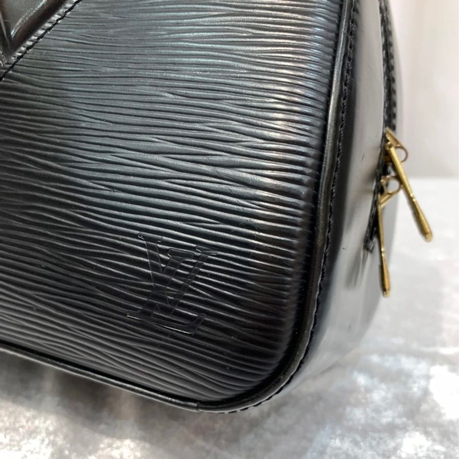 LV 水波紋元寶包epi皮革-14