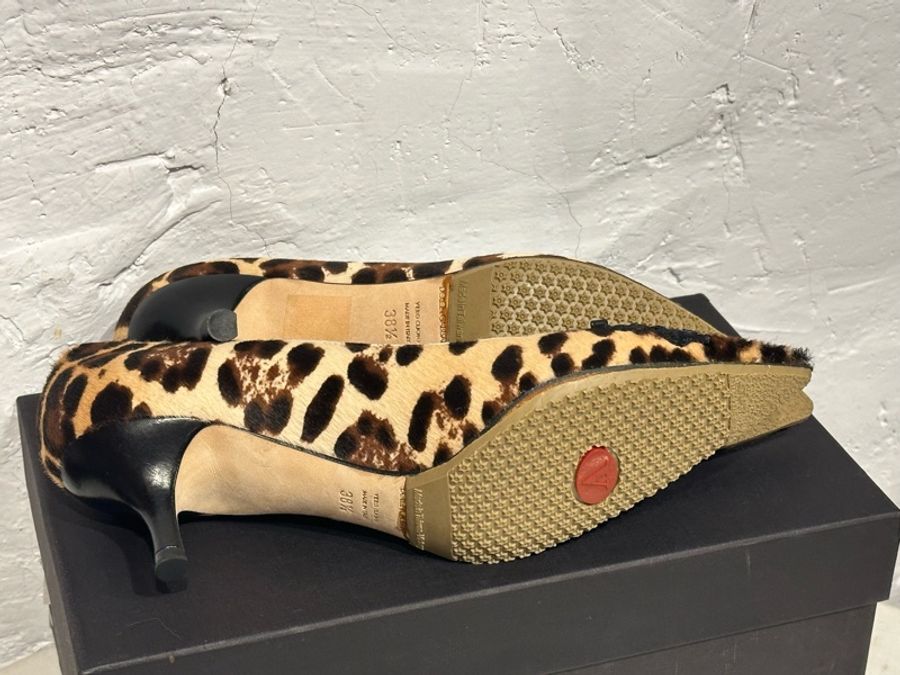 D&G 豹紋低跟尖頭鞋-8