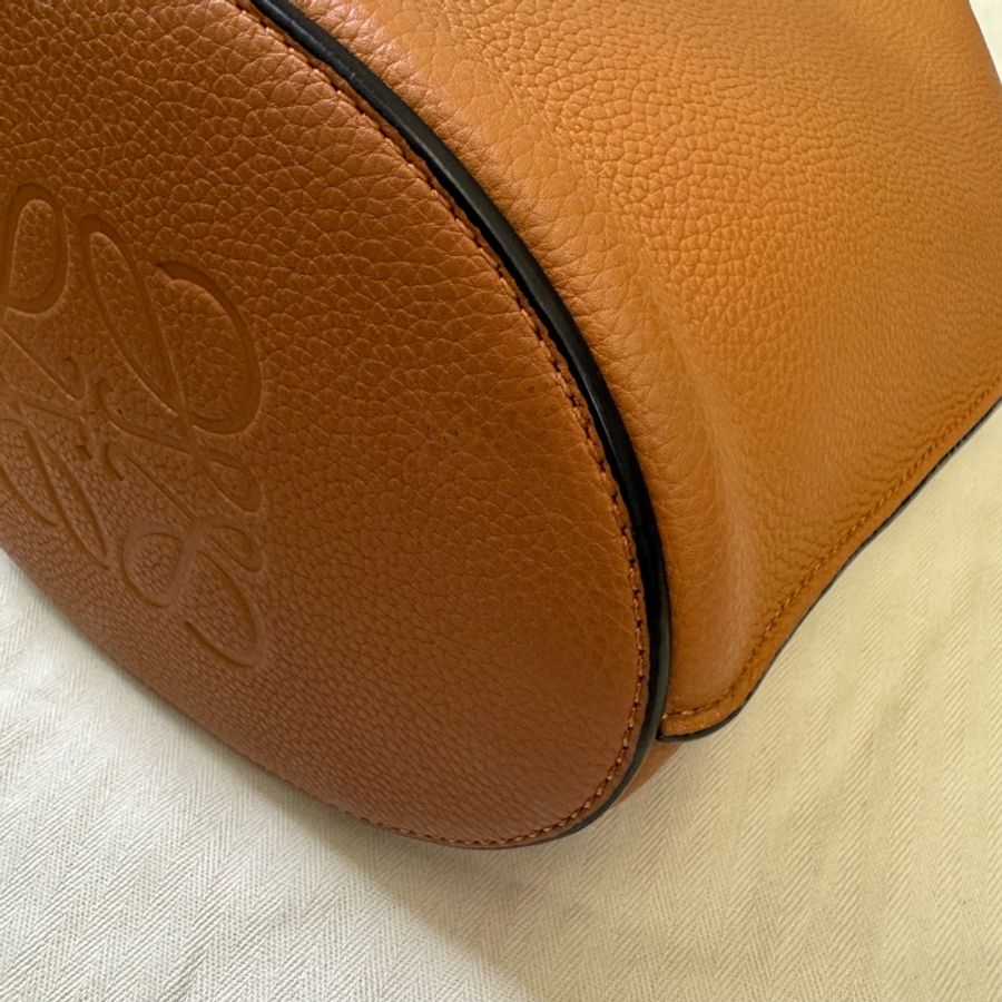 LOEWE Gate Bucket 水桶包-17