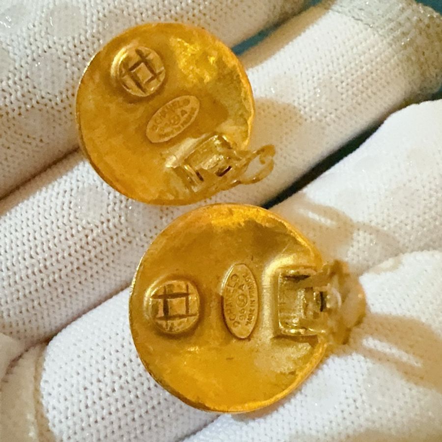 Chanel Vintage古董雙C標葡萄藤耳環-5