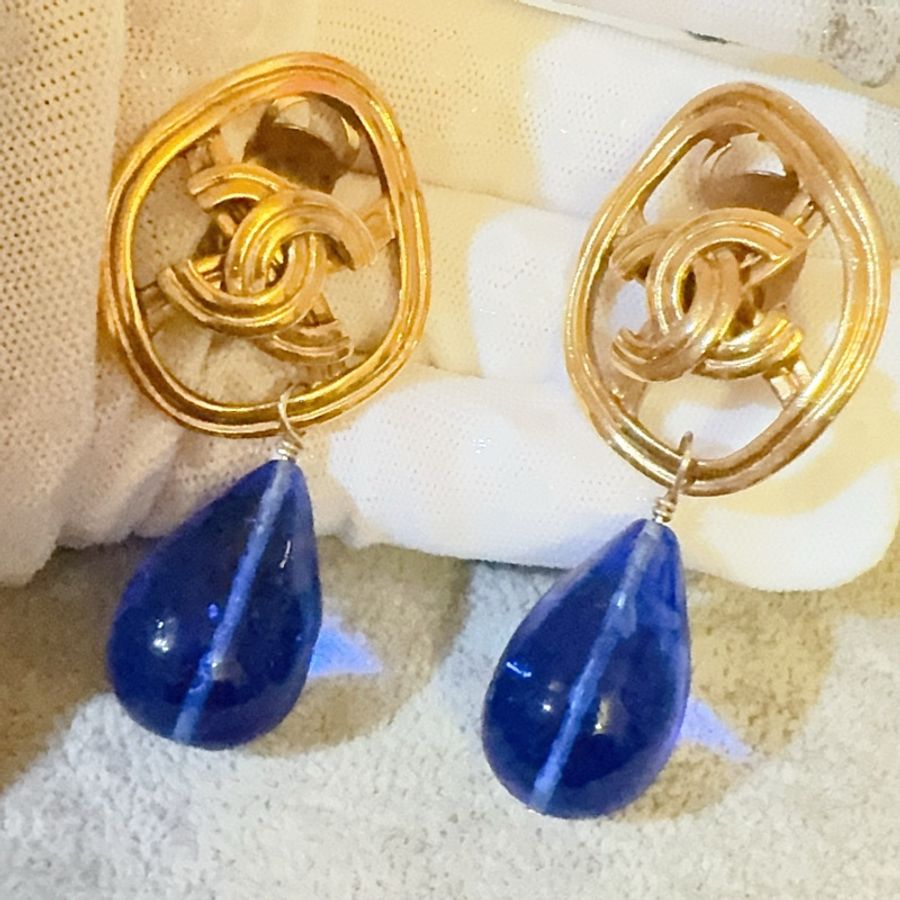 Chanel Vintage古董雙C浮雕雙色琉璃珠/垂墜式耳環/稀有款-0