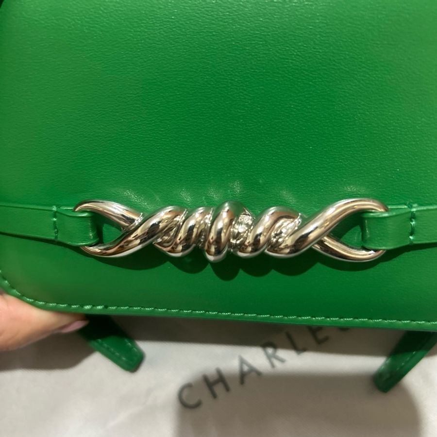 Henrietta 扭轉金屬迷你包 CHARLES & KEITH-10