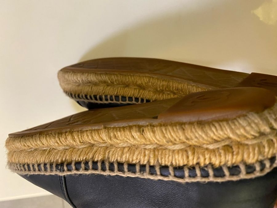 二手 整體穿上如新 鞋底 明顯使用痕跡 38 Chanel 黑 深藍 Espadrilles 平底鞋 鉛筆鞋 小羊皮 真皮 23.5~24.5參考明顯-28