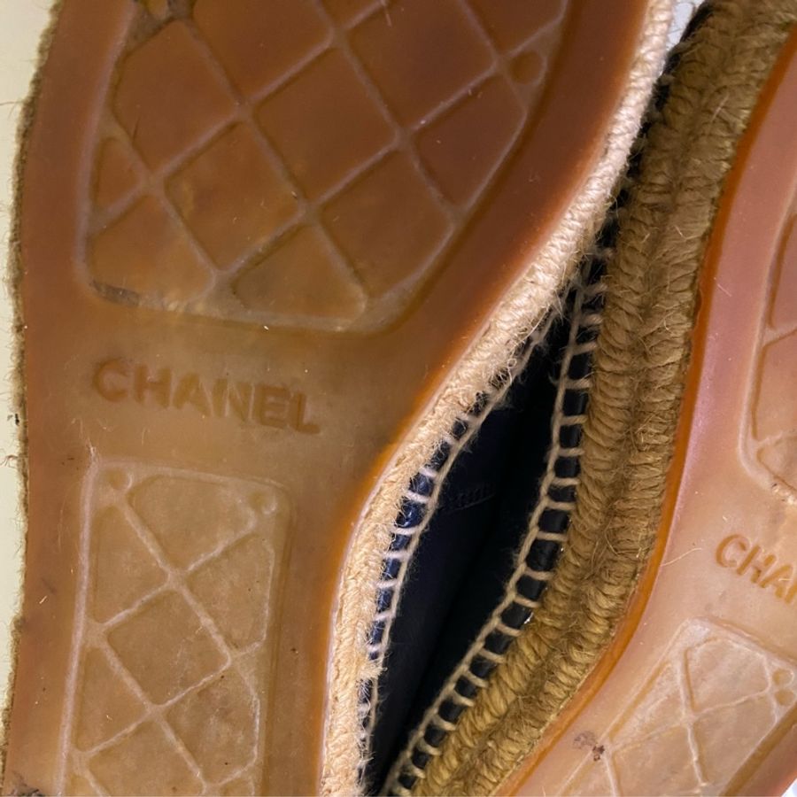 二手 整體穿上如新 鞋底 明顯使用痕跡 38 Chanel 黑 深藍 Espadrilles 平底鞋 鉛筆鞋 小羊皮 真皮 23.5~24.5參考明顯-35