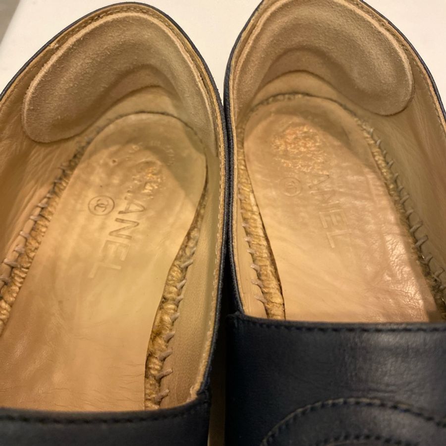 二手 整體穿上如新 鞋底 明顯使用痕跡 38 Chanel 黑 深藍 Espadrilles 平底鞋 鉛筆鞋 小羊皮 真皮 23.5~24.5參考明顯-16