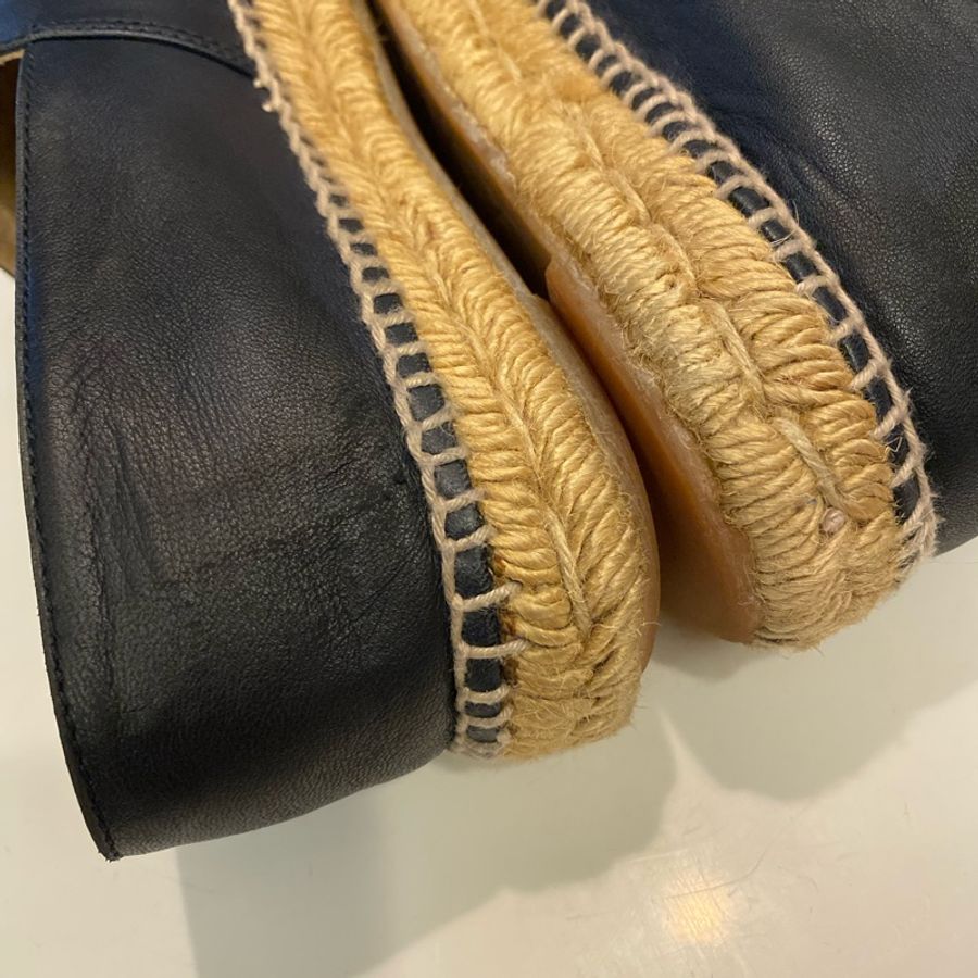 二手 整體穿上如新 鞋底 明顯使用痕跡 38 Chanel 黑 深藍 Espadrilles 平底鞋 鉛筆鞋 小羊皮 真皮 23.5~24.5參考明顯-21