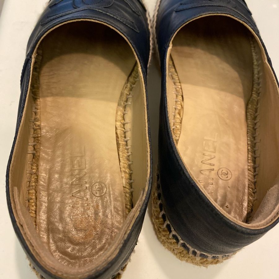 二手 整體穿上如新 鞋底 明顯使用痕跡 38 Chanel 黑 深藍 Espadrilles 平底鞋 鉛筆鞋 小羊皮 真皮 23.5~24.5參考明顯-32