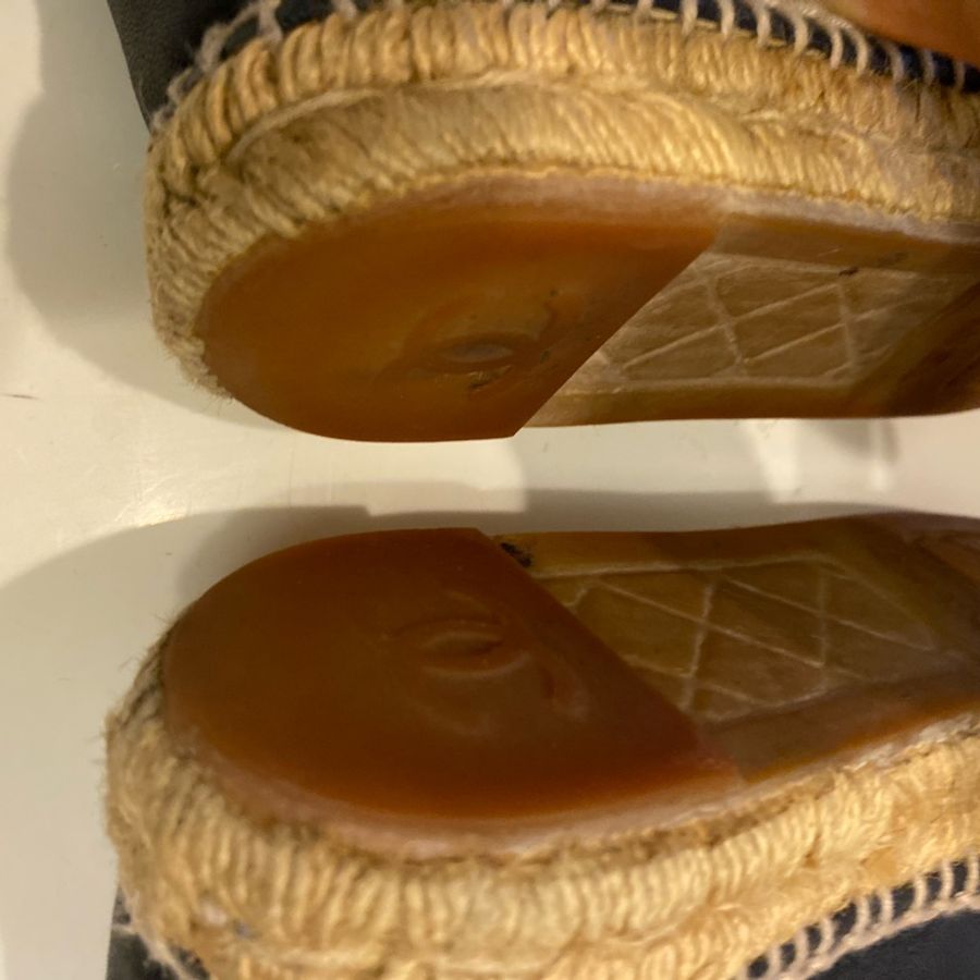 二手 整體穿上如新 鞋底 明顯使用痕跡 38 Chanel 黑 深藍 Espadrilles 平底鞋 鉛筆鞋 小羊皮 真皮 23.5~24.5參考明顯-38