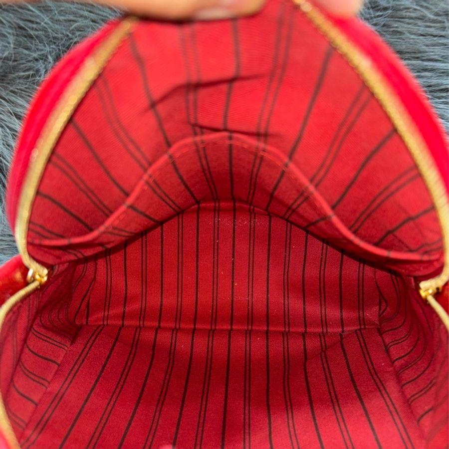 LV M44015 PALM 紅色 金釦 荔枝皮 肩背包 後背包 手提包 雙肩背包-16