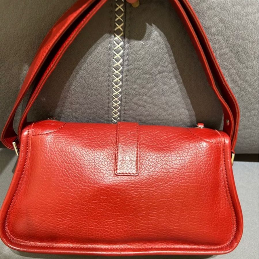 Chanel hobo bag in red-4