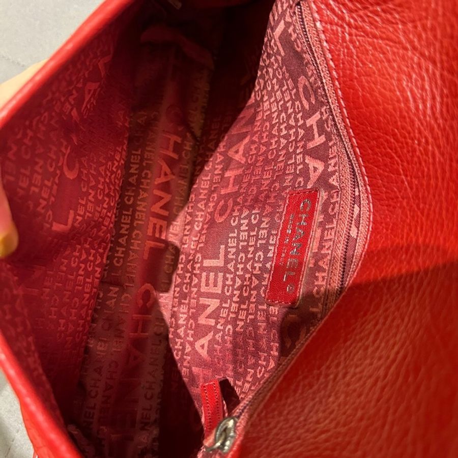 Chanel hobo bag in red-7