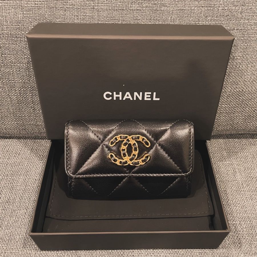 Chanel香奈兒19單層卡夾-1