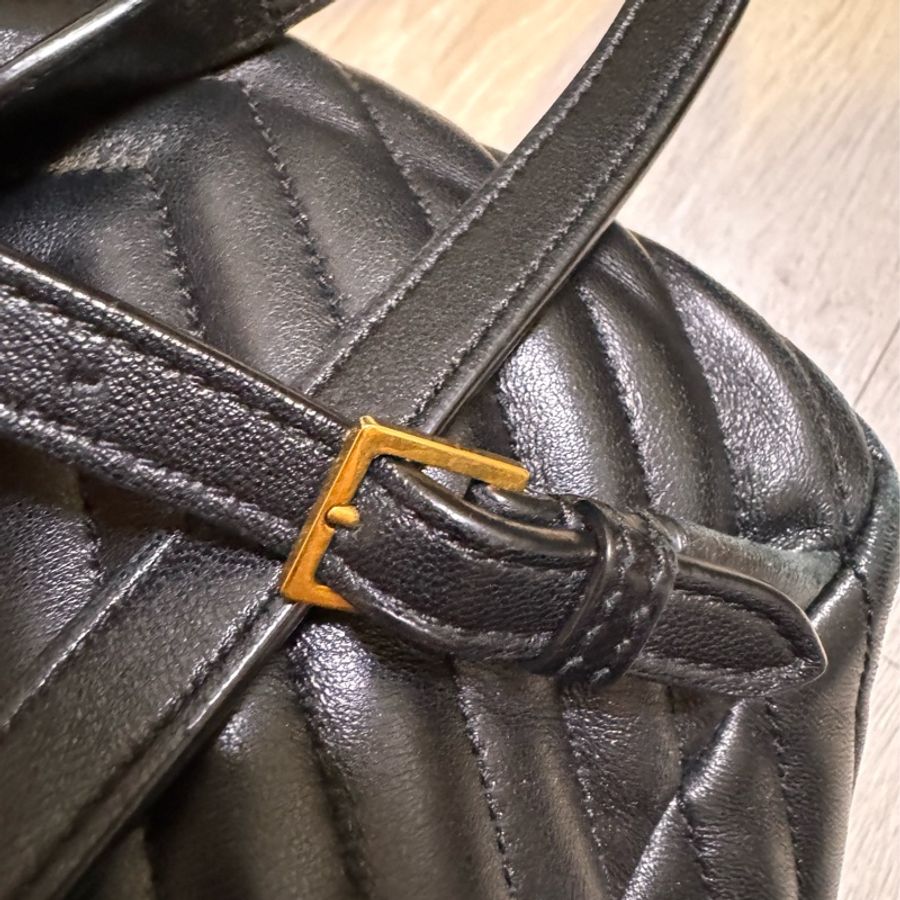 Saint Laurent 小羊皮後背包-26