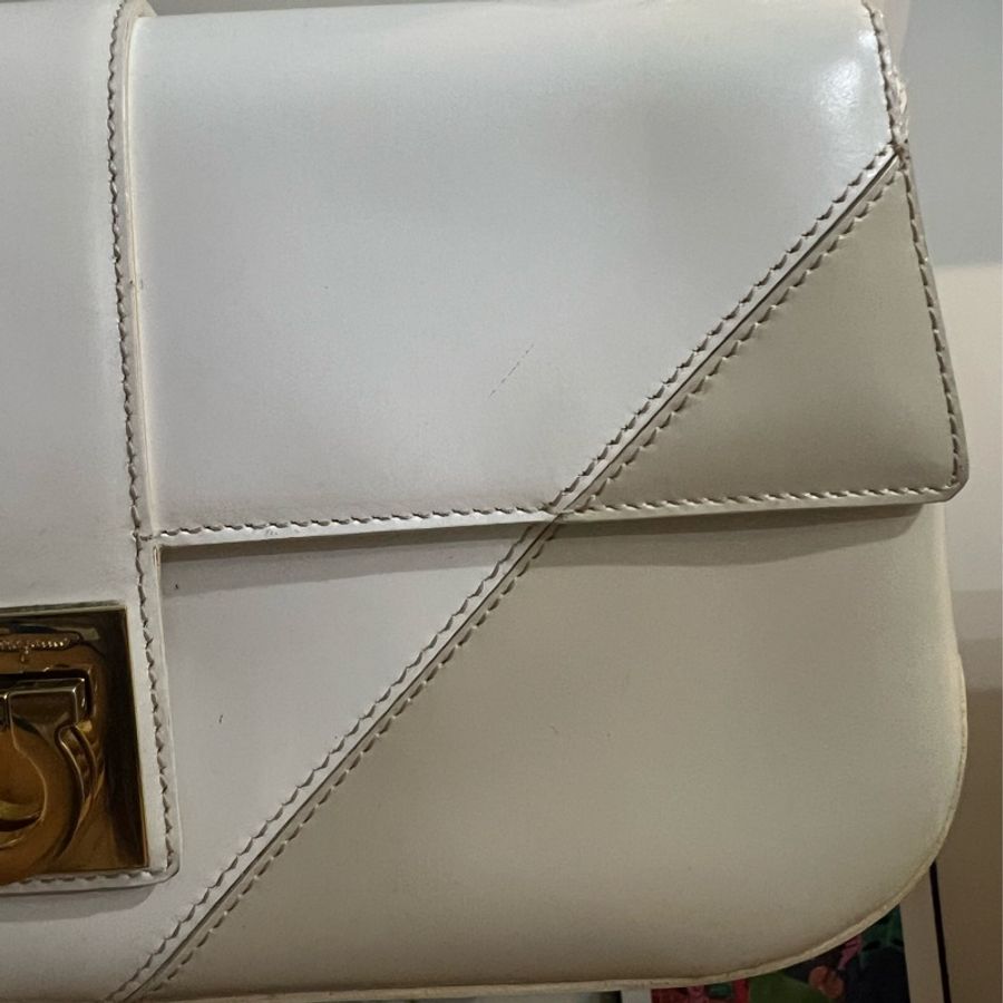 Ferragamo馬蹄扣拼色hobo-21