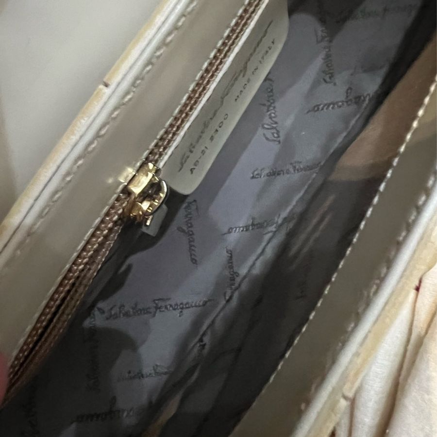 Ferragamo馬蹄扣拼色hobo-34