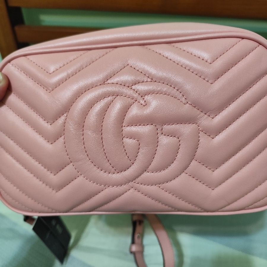 GUCCI GG Marmont 山型紋絎縫相機包(粉/24cm) 全新(不可議)-7