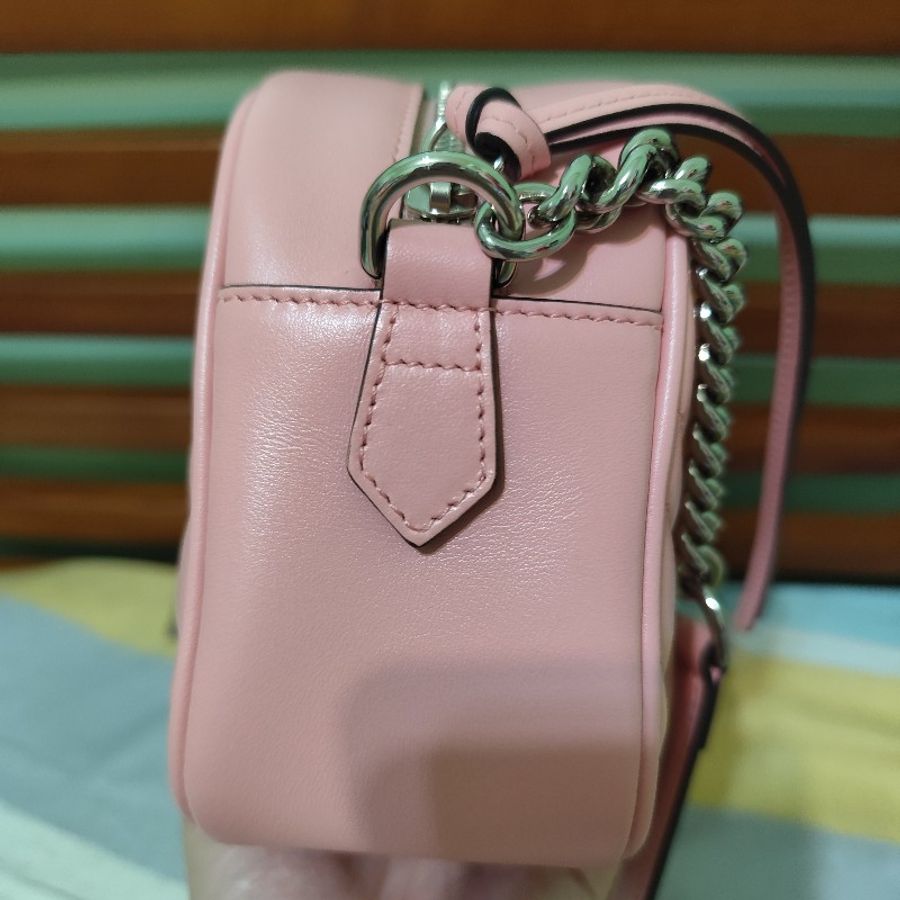 GUCCI GG Marmont 山型紋絎縫相機包(粉/24cm) 全新(不可議)-10