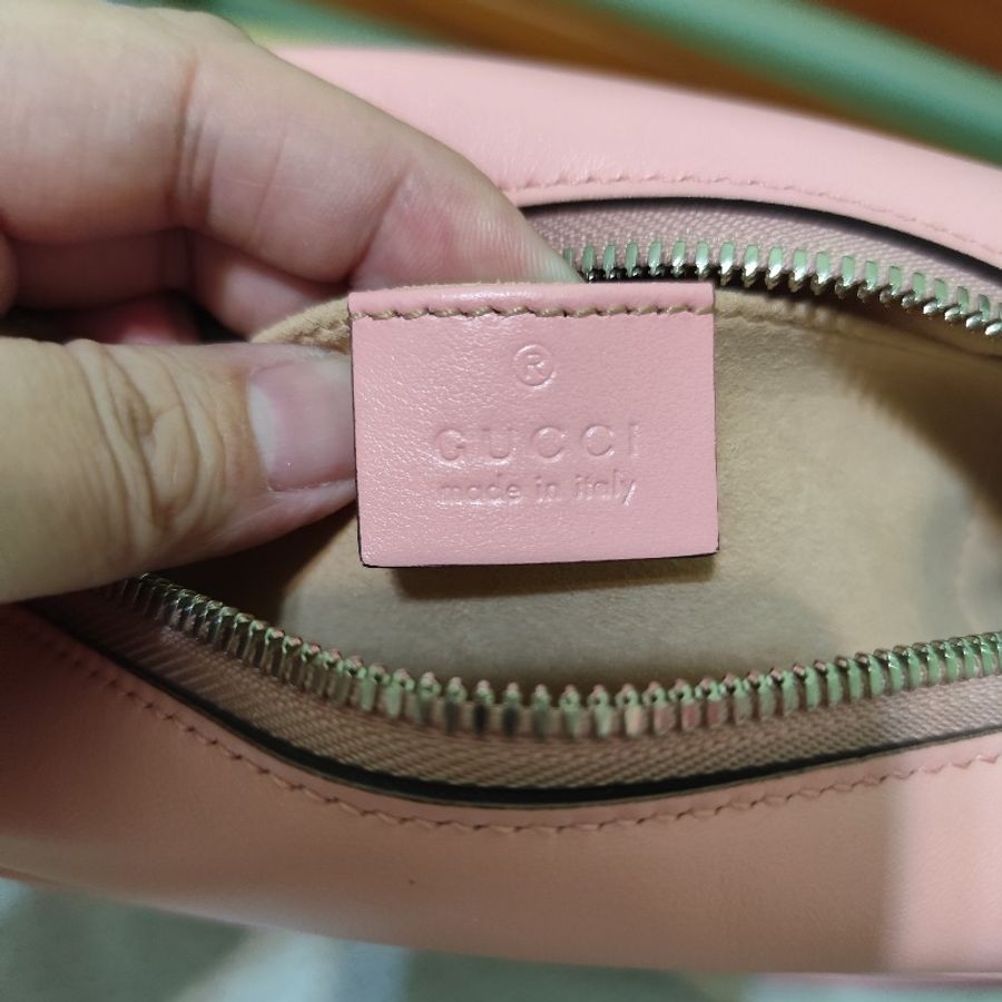GUCCI GG Marmont 山型紋絎縫相機包(粉/24cm) 全新(不可議)-15