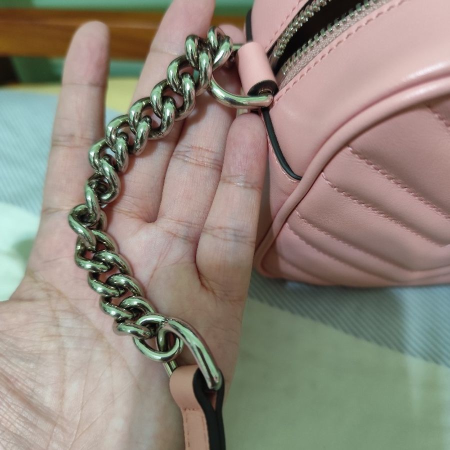 GUCCI GG Marmont 山型紋絎縫相機包(粉/24cm) 全新(不可議)-17