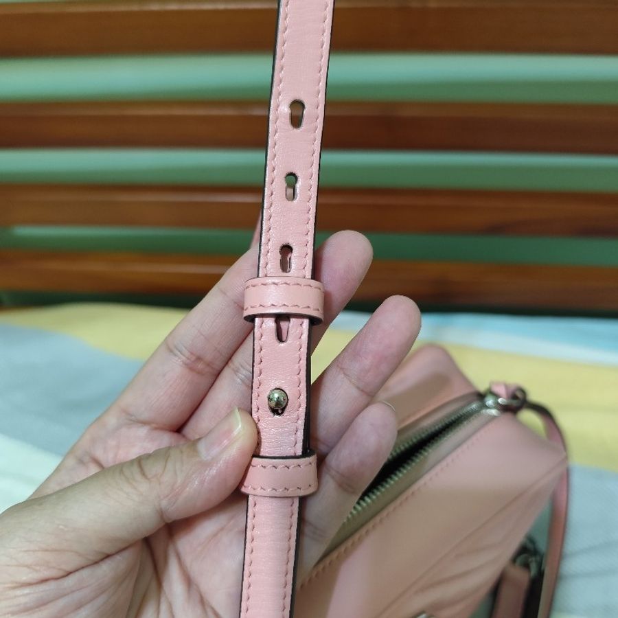 GUCCI GG Marmont 山型紋絎縫相機包(粉/24cm) 全新(不可議)-21