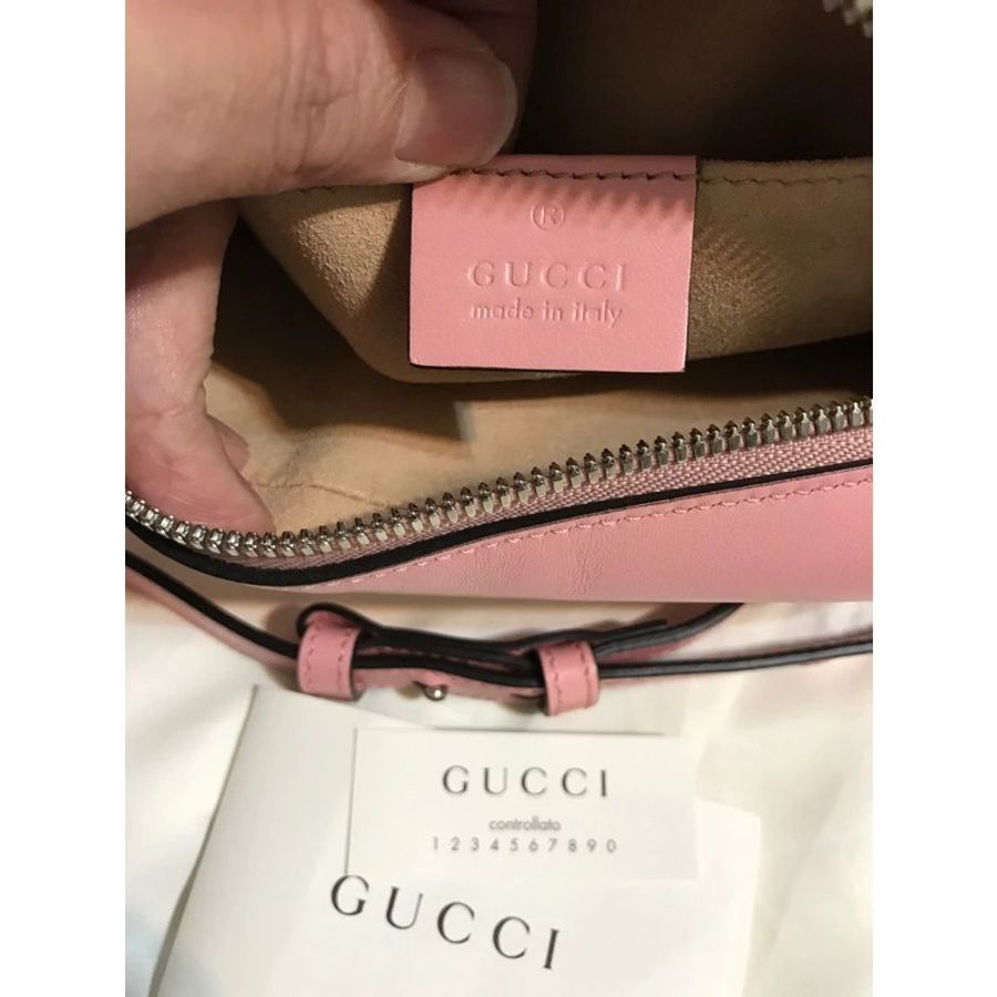 GUCCI GG Marmont 山型紋絎縫相機包(粉/24cm) 全新(不可議)-2