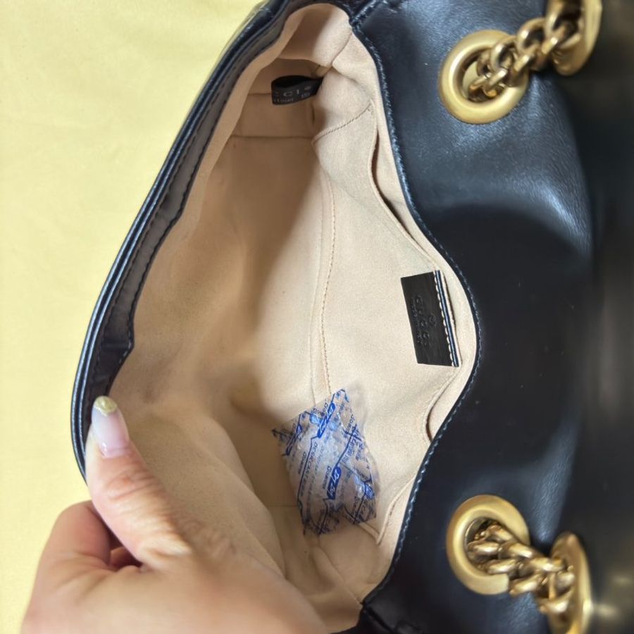 Gucci 黑Marmont掀蓋鏈包22-8