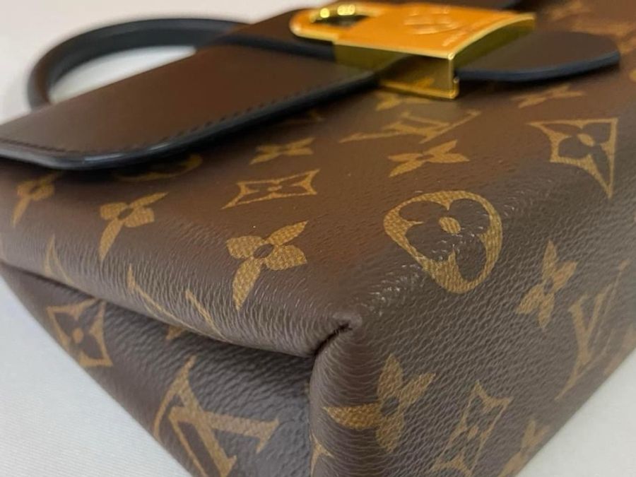 LV M44141 Locky BB鎖頭斜揹包-7