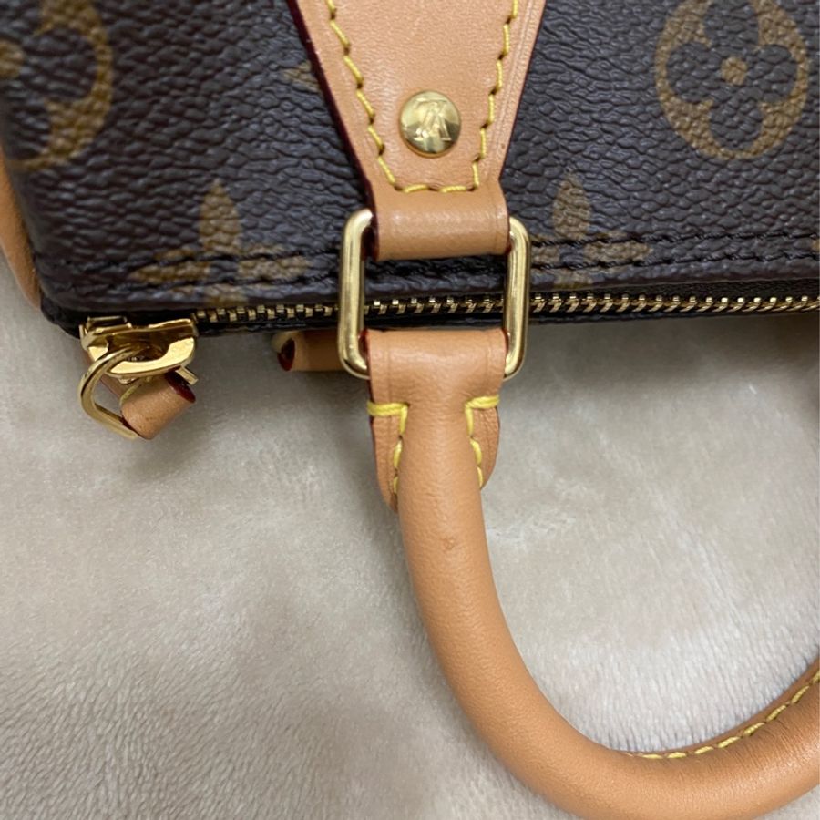 Louis Vuitton (Nano Speedy)-22