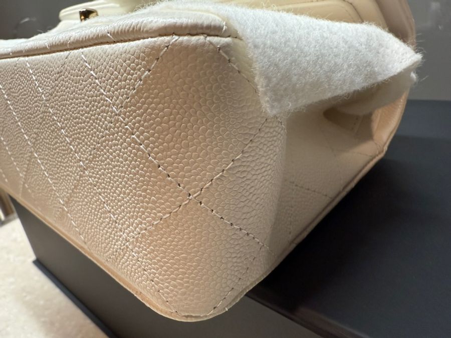 CHANEL 經典11.12口蓋包 全新粒紋牛皮-1