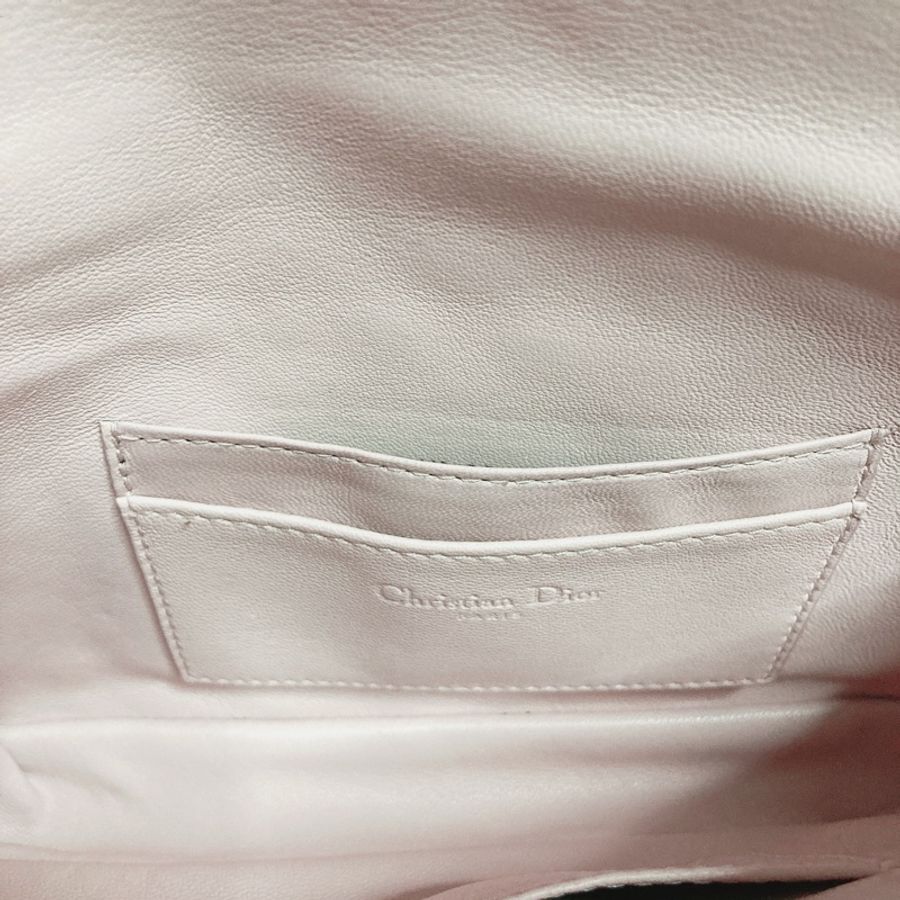 Christian Dior Beige Cannage Patent Leather with exquisite charm chain 經典籐格紋漆皮鏈條手袋-15