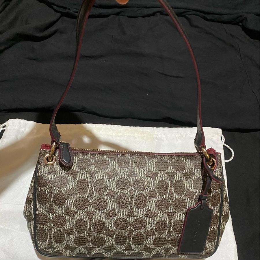 COACH 老花咖啡皮革肩背包 斜背包 側背包 單肩包-6