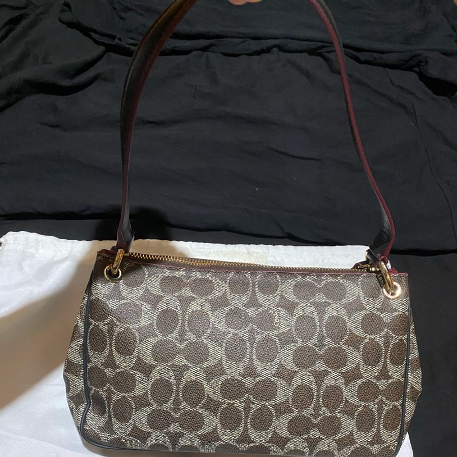 COACH 老花咖啡皮革肩背包 斜背包 側背包 單肩包-7