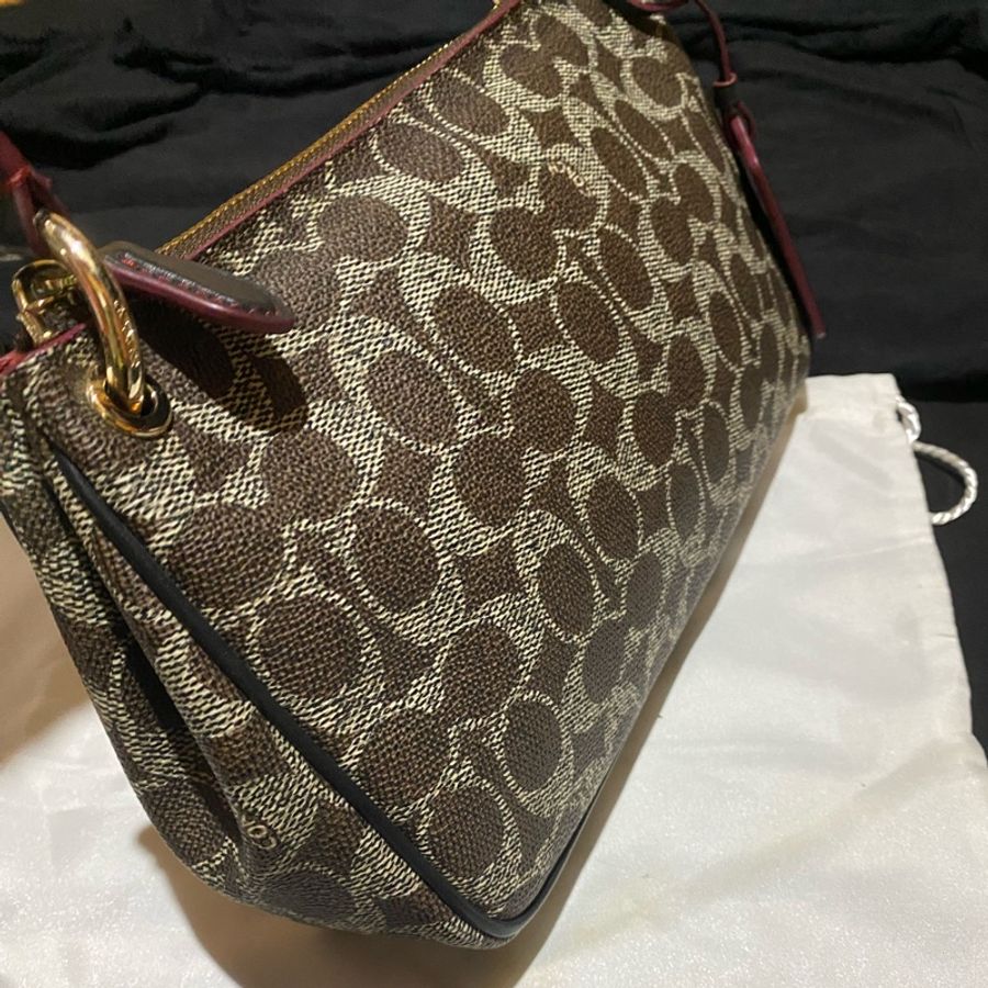 COACH 老花咖啡皮革肩背包 斜背包 側背包 單肩包-14