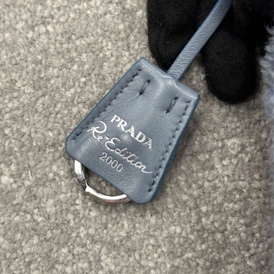Prada Hobo藍色羊羔包毛毛包💙 全網最火🔥-10