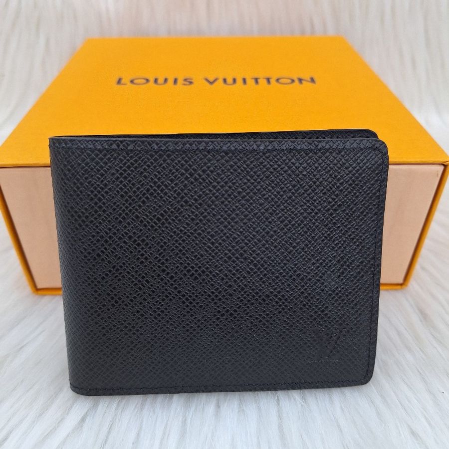 LV M30539 黑 TAIGA 全皮 荔枝皮 信用卡夾/ 名片夾/男短皮夾-1