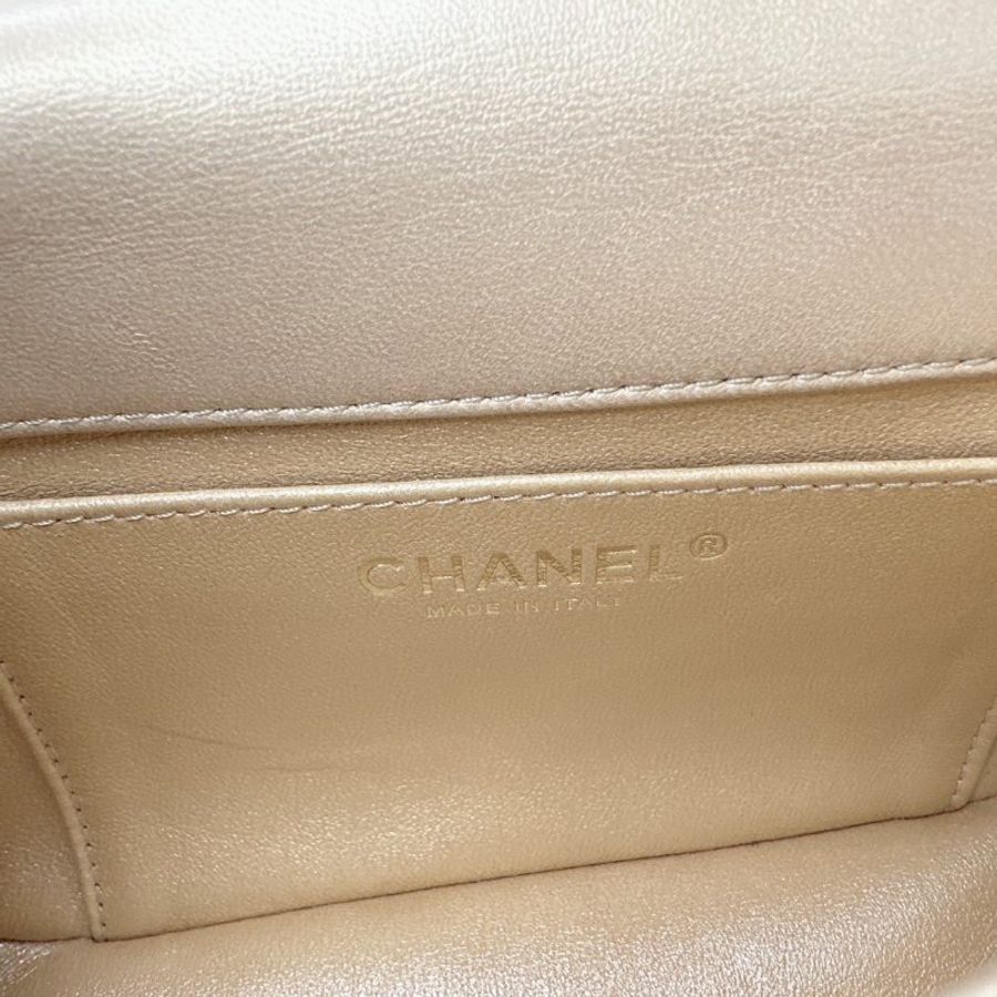 CHANEL Mini Coco愛心金球方胖-9