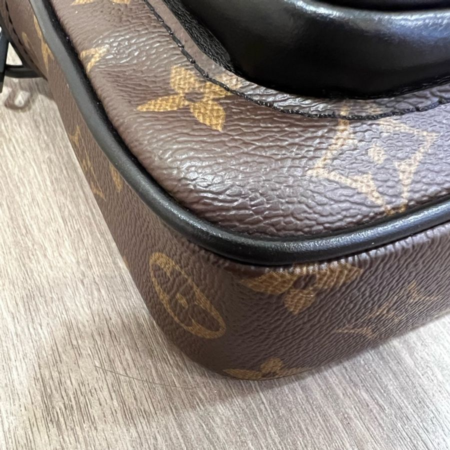 LV M69404 原花 老花 黑釦 Christopher 隨身包 隨身錢包 小包 斜背包 郵差包 肩背包-5