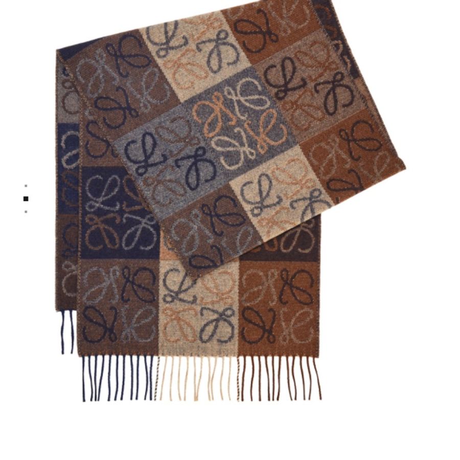 LOEWE棋盤格圍巾 全新閒置品-3