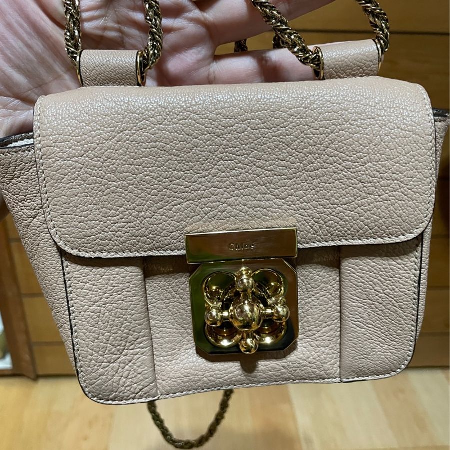 Chloe 經典梅花扣可肩背/斜背包 奶茶色-0