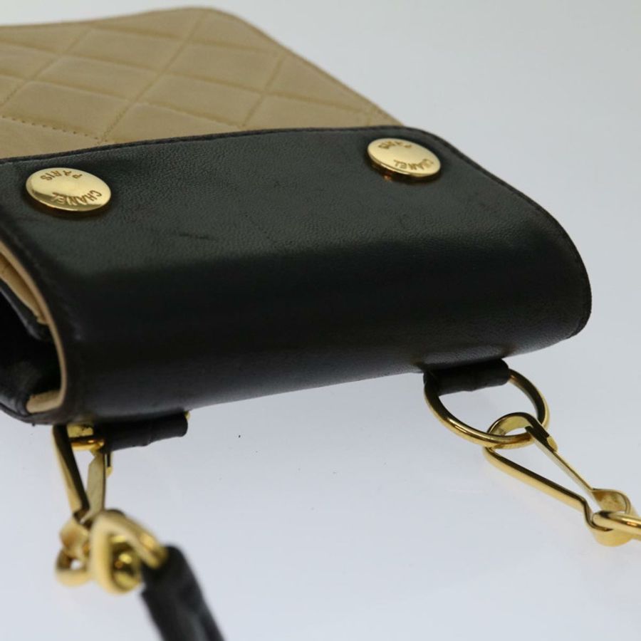 【日本直送】香奈兒 Matelasse 手提包 皮革 米色 CC 正品 68905A-5