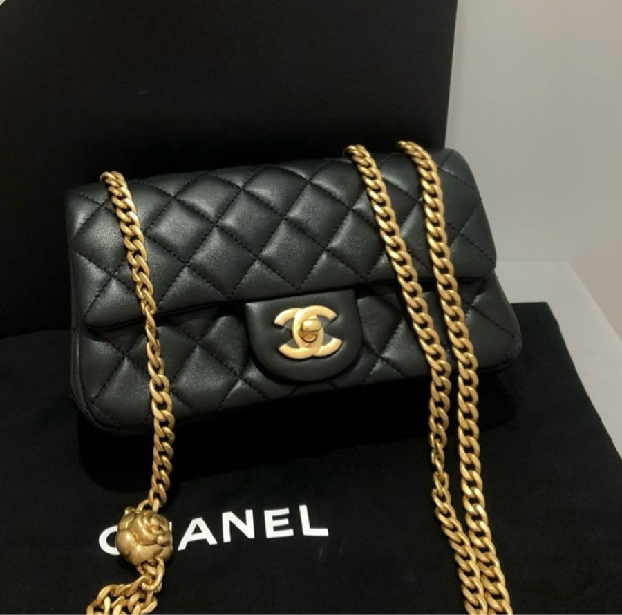 Chanel Lambskin 山茶花調節扣大Mini-2