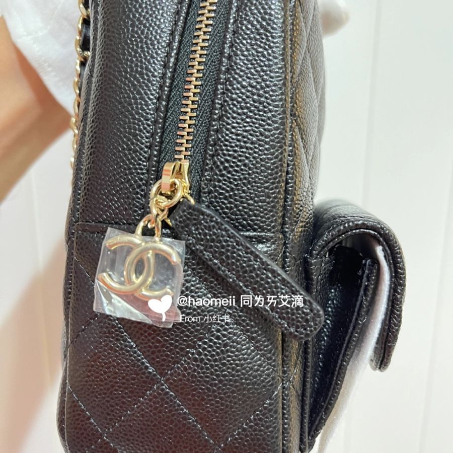 Chanel 24A 淡金扣爆款絕美天菜 牛皮小書包🎒-16