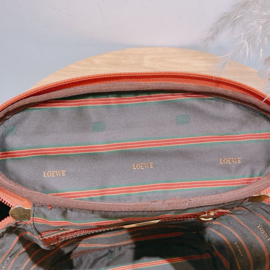 LOEWE 內爾威復古牛皮手拿包VINTAGE HANDLE BAG CALF SKIN-13