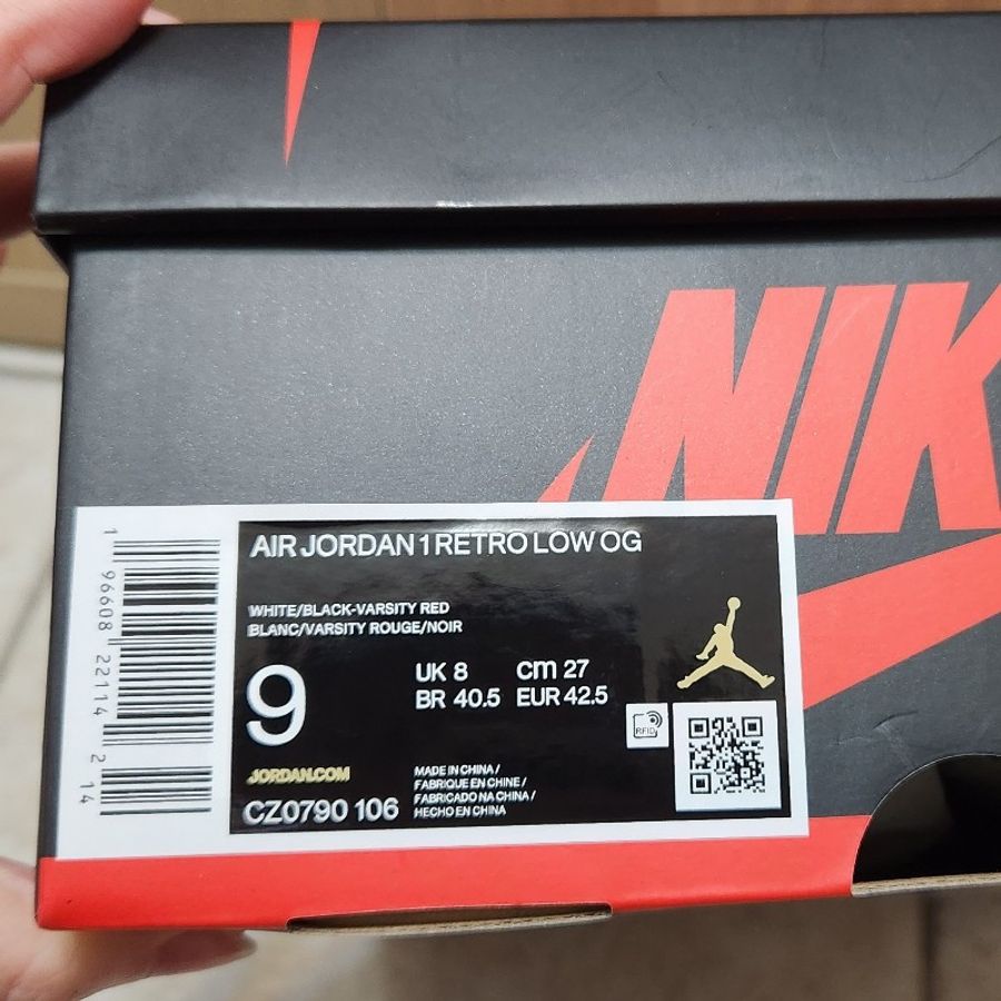 全新 Nike Air Jordan 1 Retro Low OG 男鞋 Black Toe AJ1 全新未試穿落地 US9 附鞋盒鞋帶-1