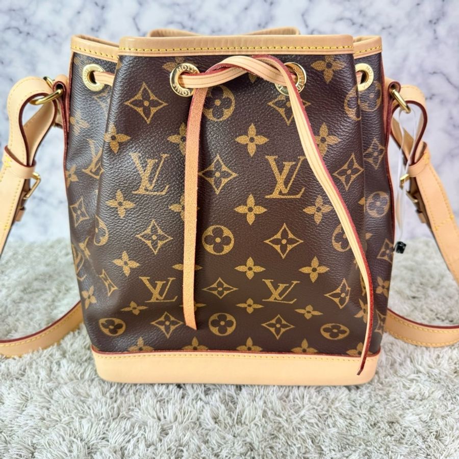 LV 經典 Monogram NOE BB 束口肩背水桶包 斜背包 ⭕️晶片款⭕️近新閒置品⭕️-5