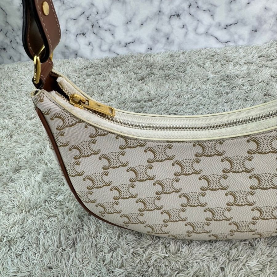 Celine Ava 復古老花腋下包 月亮包 白色-11